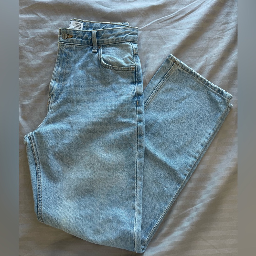 Bershka Women's Light Blue Straight Jeans